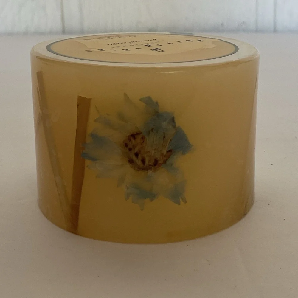 Pottery Barn Vintage Botanical Candle NWT